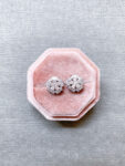 Oval Flower Earrings - Rhodium White Gold (Needle)