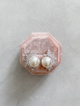 Marquise Pearl L Earrings - Rhodium White Gold, White Pearl