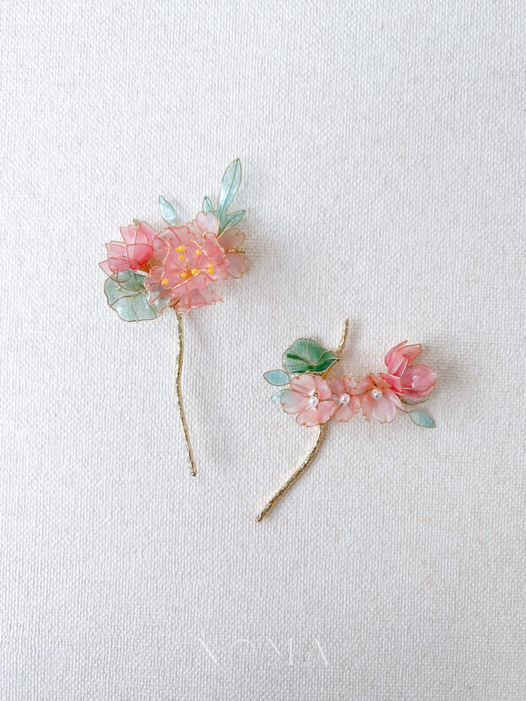 FLR-202200024-Scenery-Blushing-Blooms-Small-Hairpin-Set-18k-Yellow-Gold-Pink-2-pcs-1