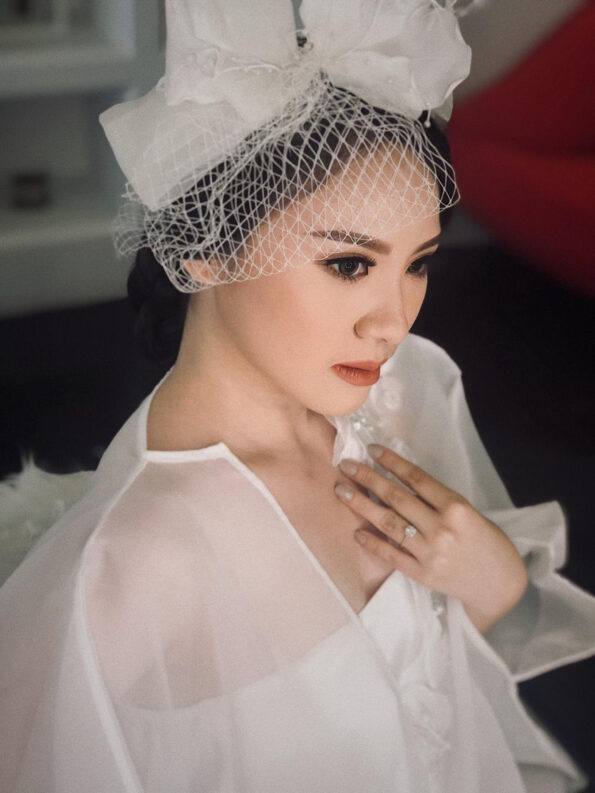 HMV-201900022-Delicate-Ribboned-Veil-White-12