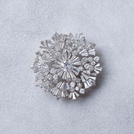 Faceted Round Brooch - Rhodium White Gold, White Diamond