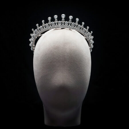 Royal Pear Halo Crown - Rhodium White Gold