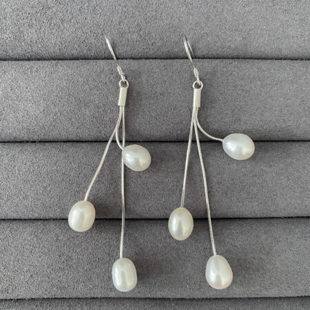 Triple Oval Chain Earrings - Unplated Silver, White Pearl