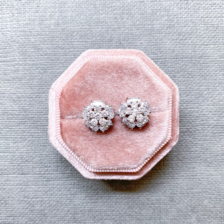 Oval Flower Earrings - Rhodium White Gold (Clip)