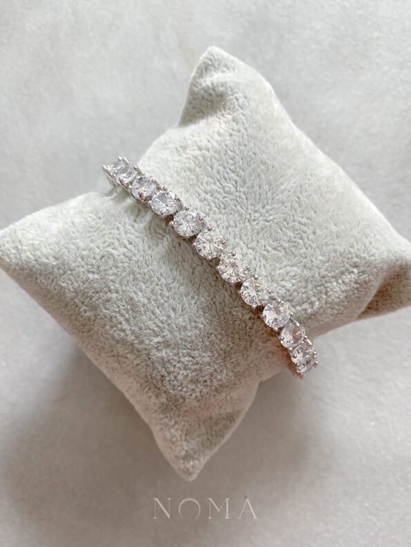 bNqLcobJTOysouL1RCHThNjO2nsguk4A0rbKlM6_n4I