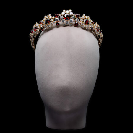 Cushion Cut Crown - 18k Yellow Gold, Ruby