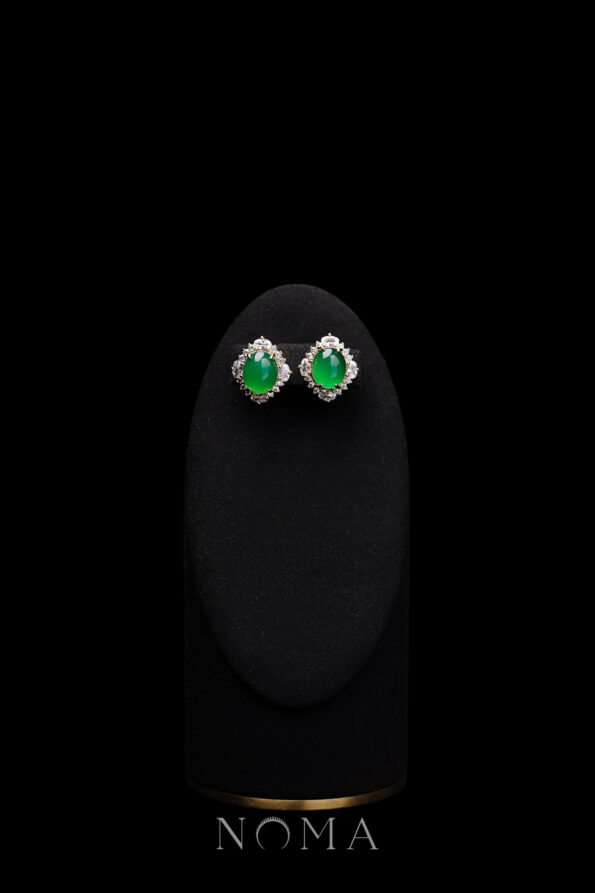 JJW-202200010-Superior-Oval-Jade-Parallelogram-Halo-Earrings-18k-Yellow-Gold-Jade