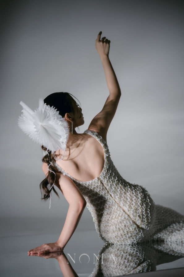 HMV-202300007-Pleated-Bow-with-Dangling-Pearl-Haircomb-White-Silver-White-1