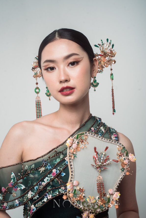 JJW-202300007-Fan-Shaped-Oval-Round-Jade-Earrings-18k-Yellow-Gold-Jade-2