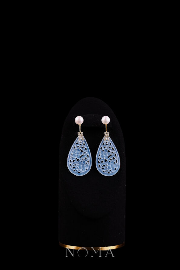 JJW-202300009-Carved-Floral-Teardrop-Jade-with-Pearl-Earrings-18k-Yellow-Gold-Blue-Jade