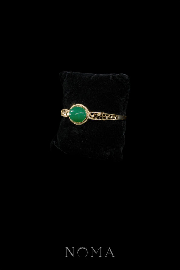 JJW-202300040-Oval-Jade-Simple-Art-Bangle-18k-Yellow-Gold-Jade-2