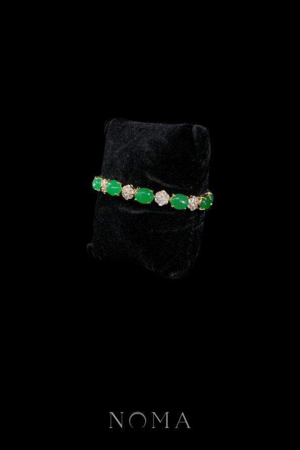 JJW-202300044-Superior-Oval-Jade-Mix-Round-Paved-Bracelet-18k-Yellow-Gold-Jade-2