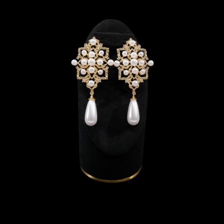 Heritage Element Earrings - 18k Yellow Gold, White Pearl