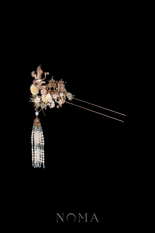 CHN-202300136-Flying-Crane-Double-Pagoda-Ginkgo-Hairpin-Gold-Right