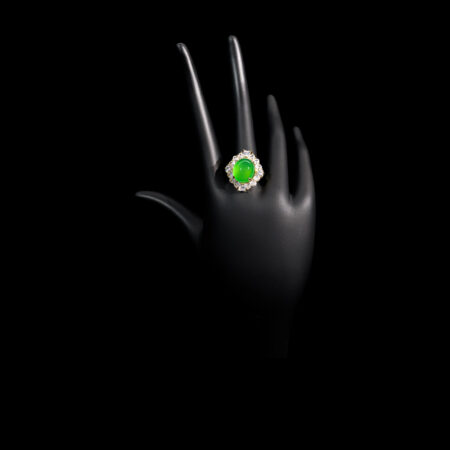 Superior Oval Jade Heart Ring - 18k Yellow Gold, Jade