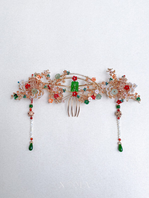 CHN-202200048-Fan-Shaped-Jade-Shuangxi-Pagoda-Set-Gold-Jade-3-pcs-1