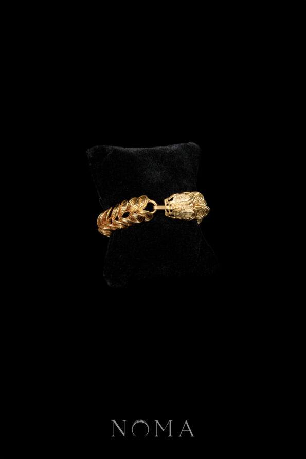 CHN-202200089-Dragon-Head-Spiral-Link-Bracelet-Doff-Gold-1