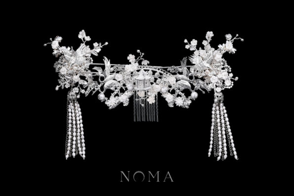 CHN-202300019-Twin-Crane-Pagoda-Floral-Garden-Set-Silver-White-3-pcs