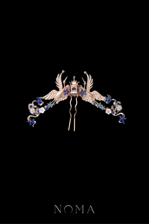 CHN-202300027-Crane-Wing-Cloud-Floral-Middle-Gold-Sapphire