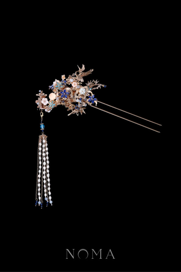 CHN-202300028-Crane-Wing-Pagoda-Bamboo-Hairpin-Gold-Sapphire-Left-1