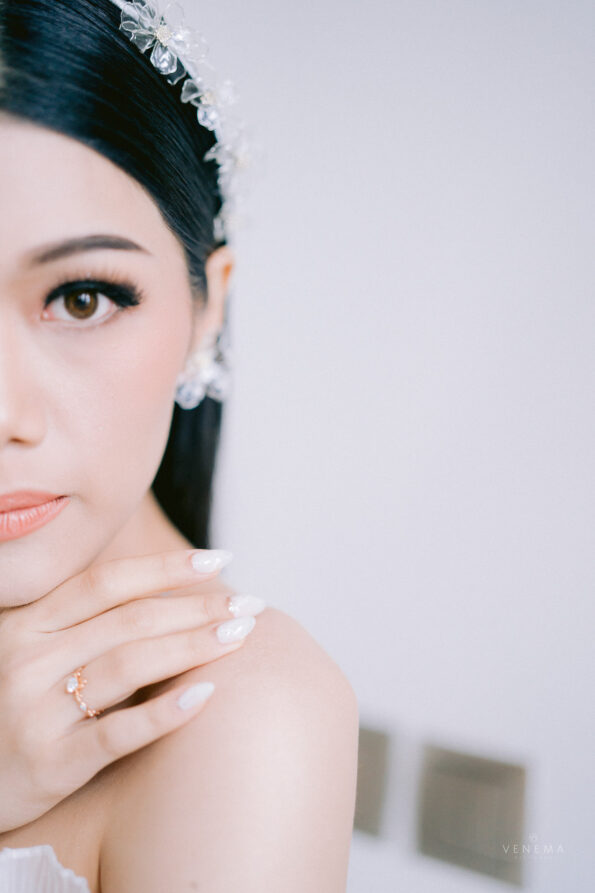 FLR-202000054-LR-Transparent-Flower-Headband-Silver-Transparent-1