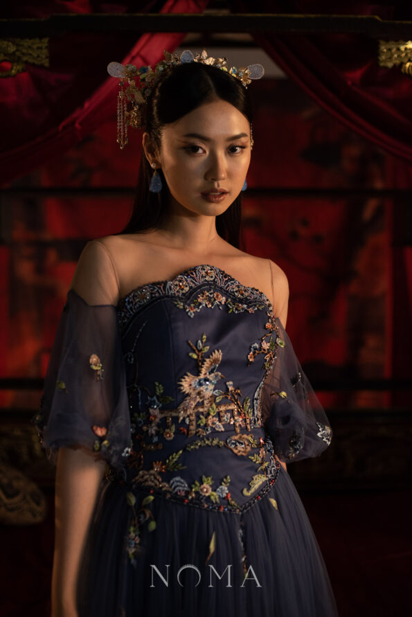 JJW-202300012-Carved-Floral-Gourd-Jade-with-Pearl-Earrings-18k-Yellow-Gold-Blue-Jade-1