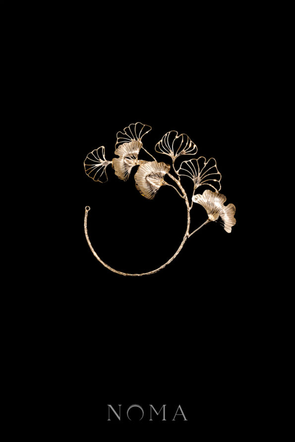925-202300028-Ginkgo-Bush-Asymmetric-Cuff-18k-Yellow-Gold