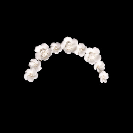 Clay Flower Camelia Round Hairvine - White Silver