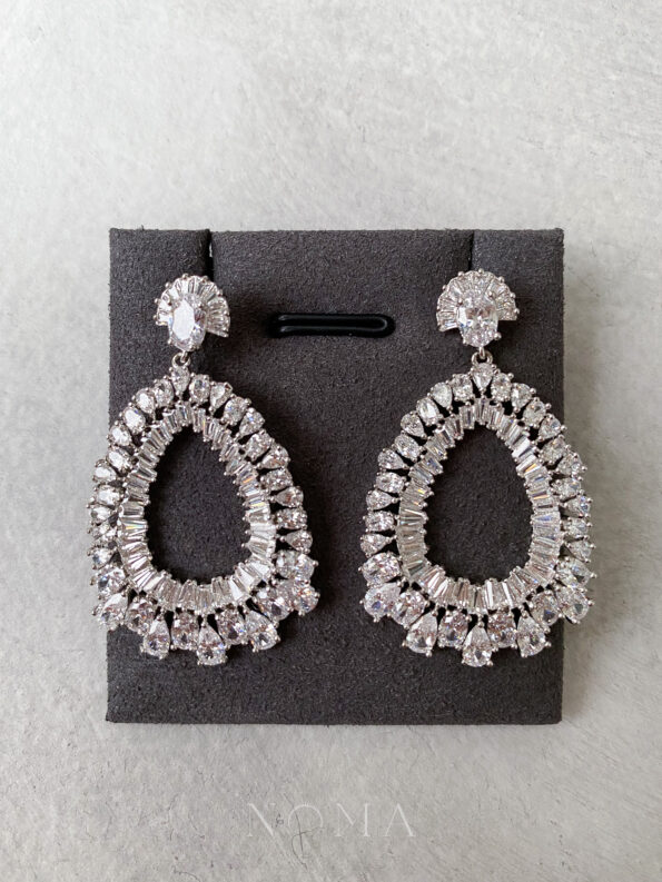 DJW-201900187-Hollow-Pear-Earrings-Rhodium-White-Gold