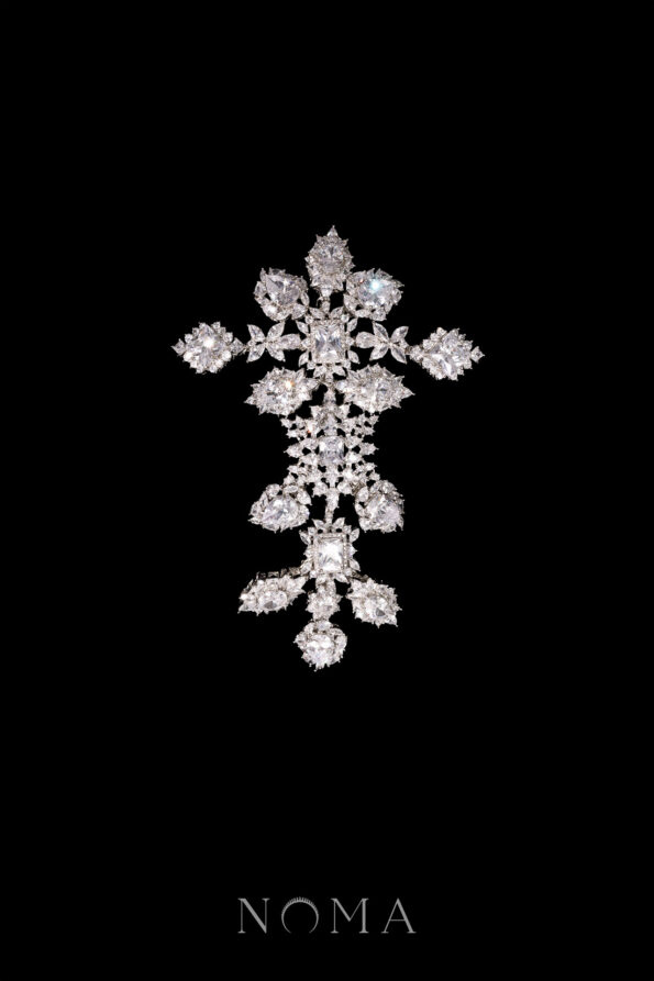 ACC-202300083-Royal-Art-Elongated-Arrangement-HairvineBrooch-White-Gold