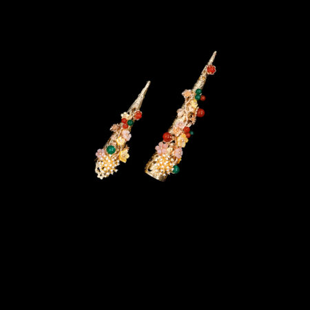 Floral Decorated Nail Armor Set - Gold, Red (2 pcs)