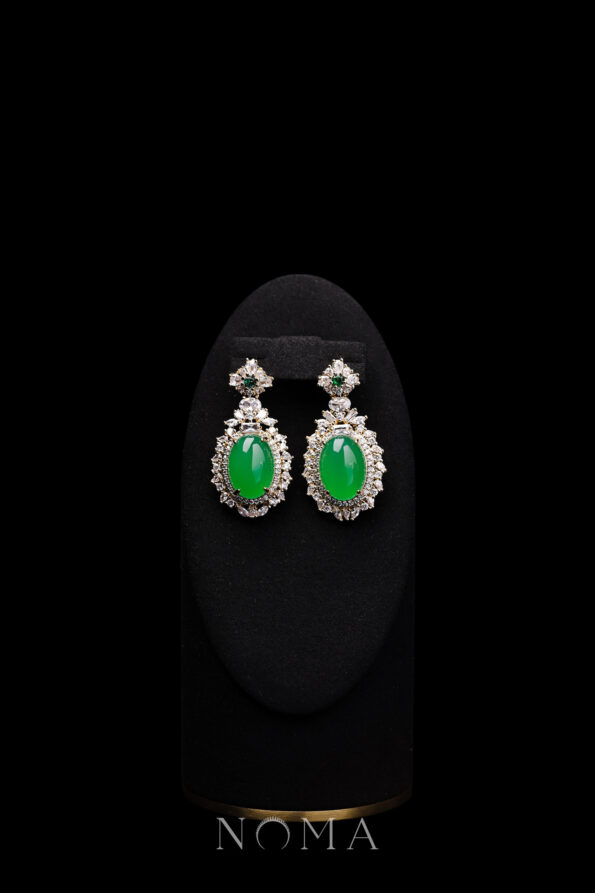 JJW-202200008-Superior-Oval-Jade-Halo-Treasure-Earrings-18k-Yellow-Gold-Jade