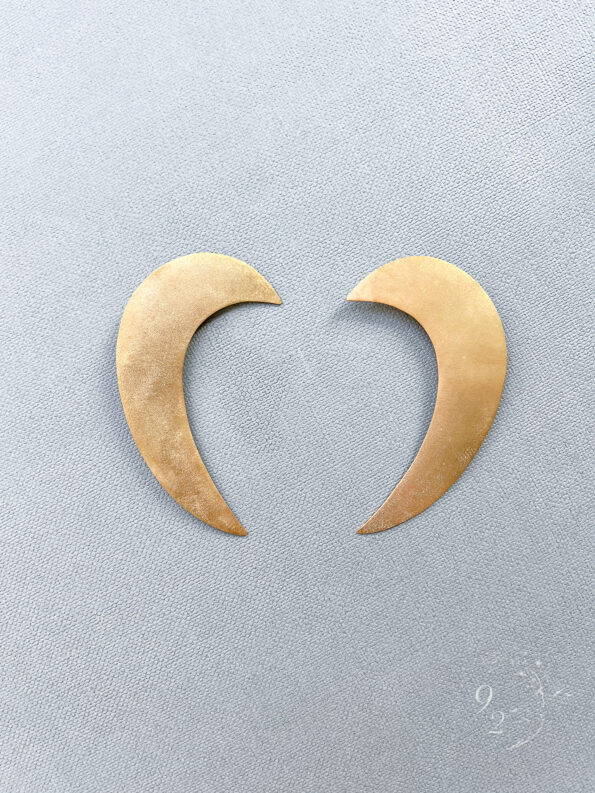 925-202200001-Crescent-Earpiece-Pair-Gold-1-pair