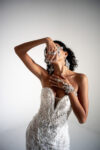ACC-202100006-1001-Nights-Handcuff-White-Gold-1