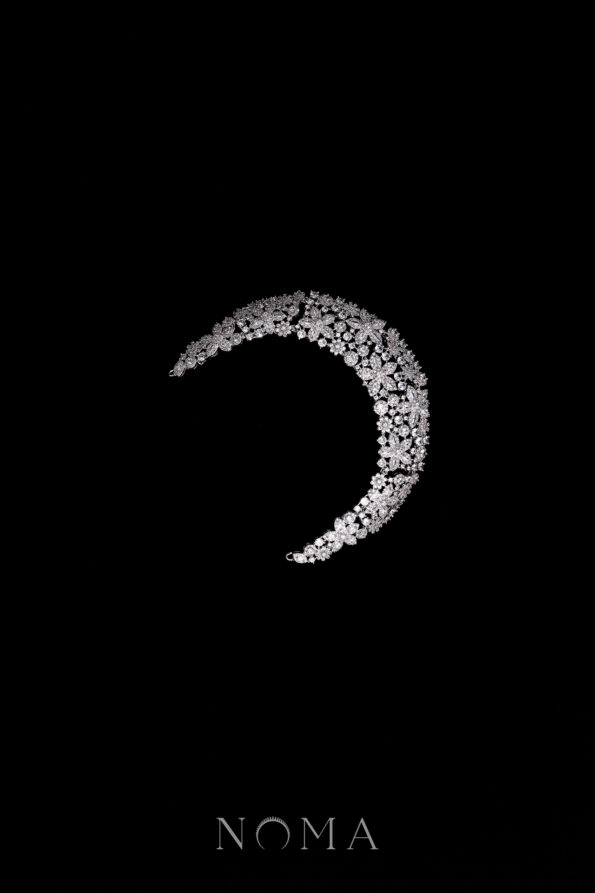 ACC-202300034-Paved-Blooms-Bun-Cuff-White-Gold-3