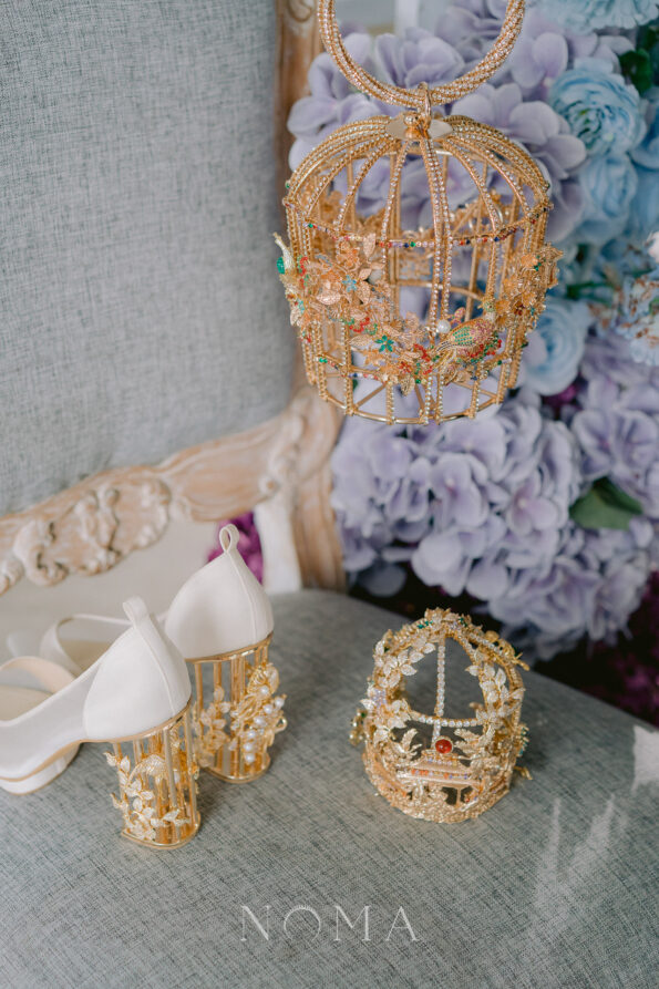 CHN-202200040-Decorated-Nightingale-Birdcage-Clutch-Gold-4