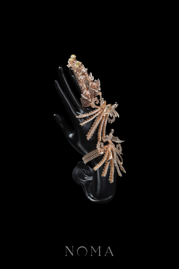 CHN-202400030-River-Flows-Phoenix-Handcuff-Gold-3