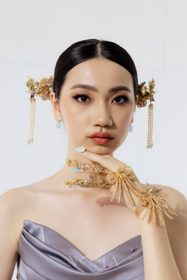 CHN-202400030-River-Flows-Phoenix-Handcuff-Gold-4