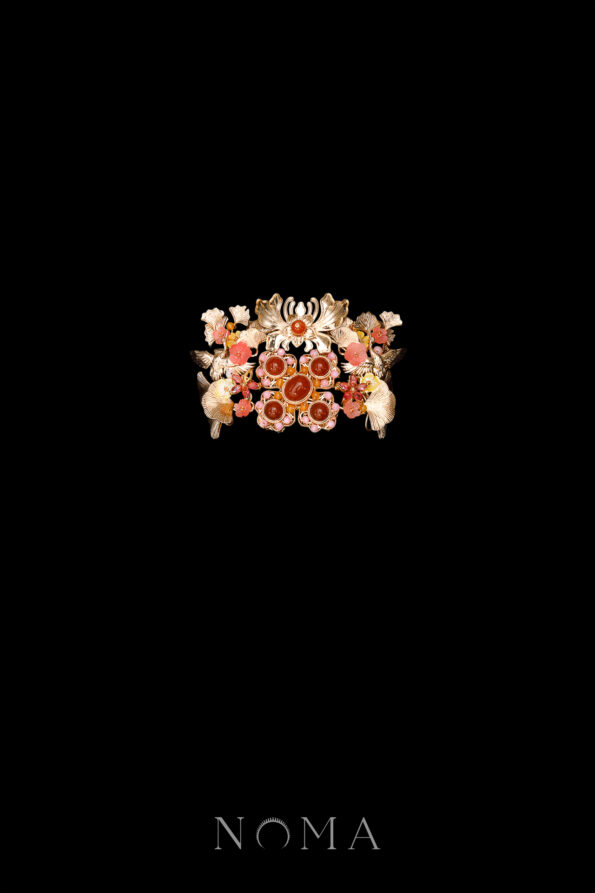 CHN-202400199-Crane-Stones-CuffBrooch-Gold