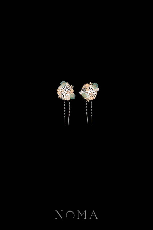 CHN-202400225-Carved-Symbol-Shell-Hairpin-Gold-Light-Jade-Right-1