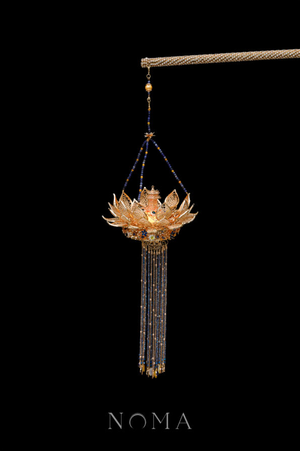 CHN-202400236-The-Golden-Lotus-Lantern-Gold-Sapphire