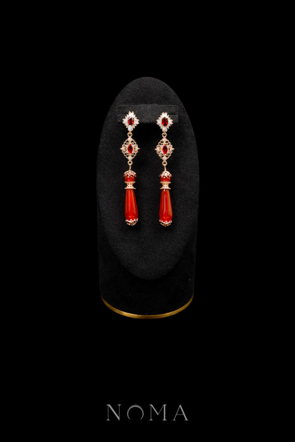 CHN-202500018-Oval-T-Ball-Pear-Jade-Earrings-Gold-Red-Jade