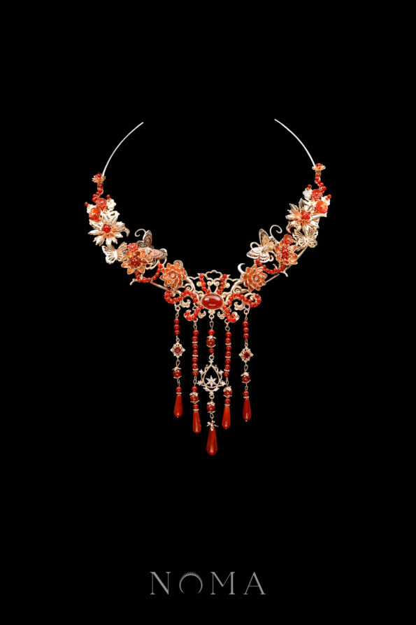 CHN-202500023-Butterfly-Art-Necklace-Gold-Red