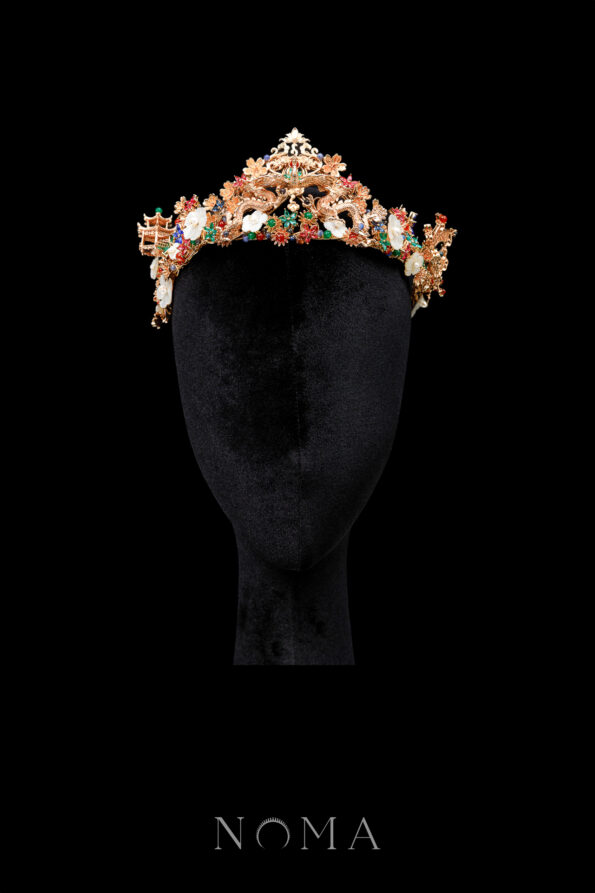 CHN-202500175-Phoenix-Dragon-Blossom-Garden-Crown-Gold
