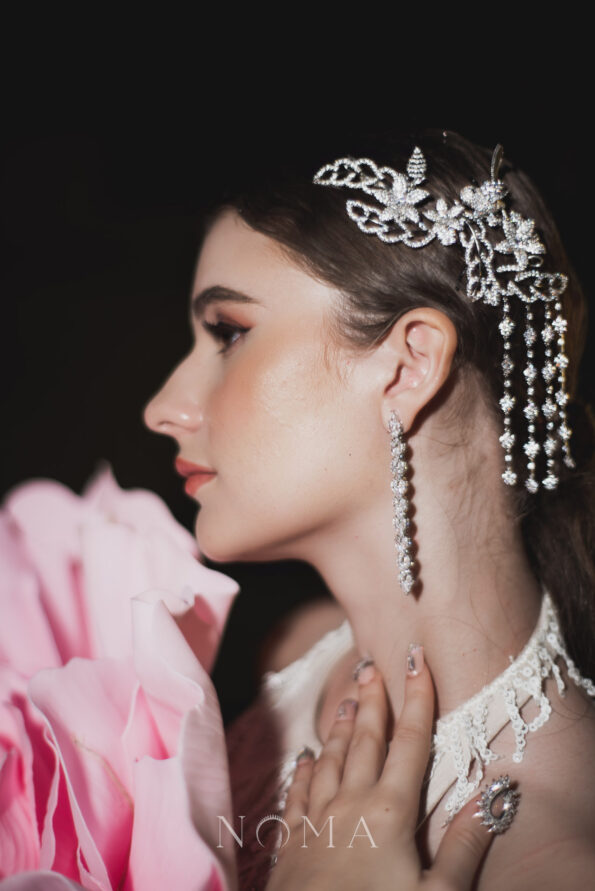 DJW-201900207-Marquise-Arrow-Earrings-Rhodium-White-Gold-2