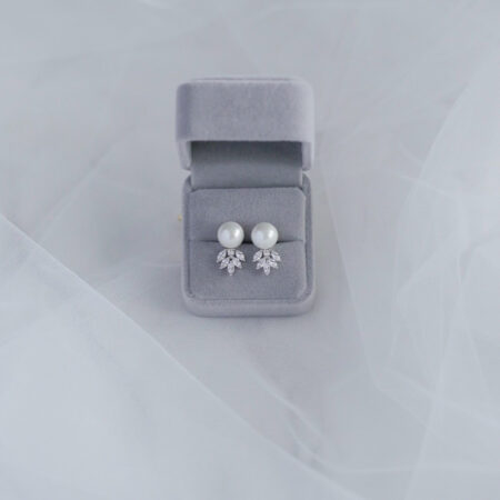 Paisley Pearl Earrings - Rhodium White Gold, White Pearl