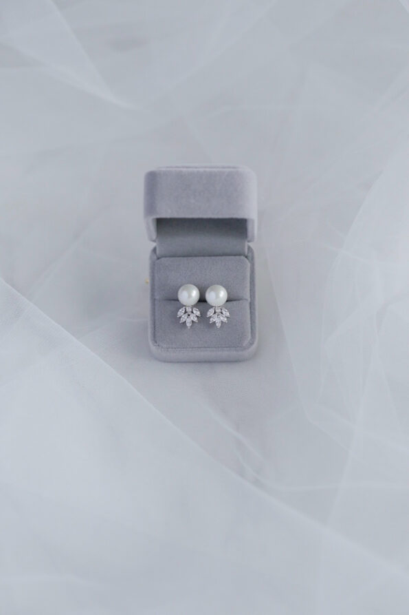 DJW-201900350-Paisley-Pearl-Earrings-Rhodium-White-Gold-White-Pearl