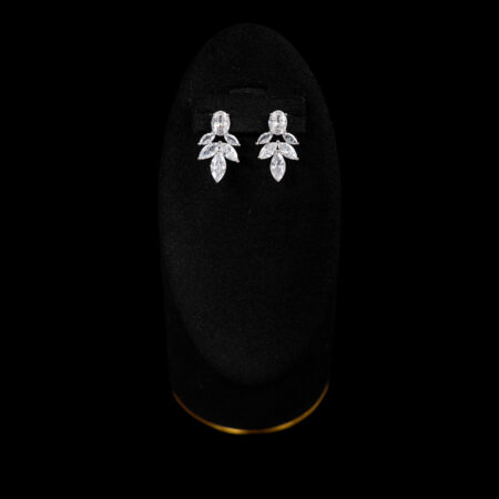 Oval Royale Earrings - Rhodium White Gold, White Diamond