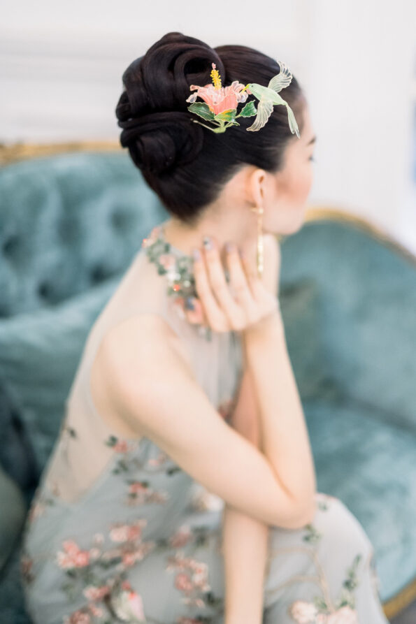 FLR-202000029-LR-Hummingbird-Hairpin-Gold-Pink-3