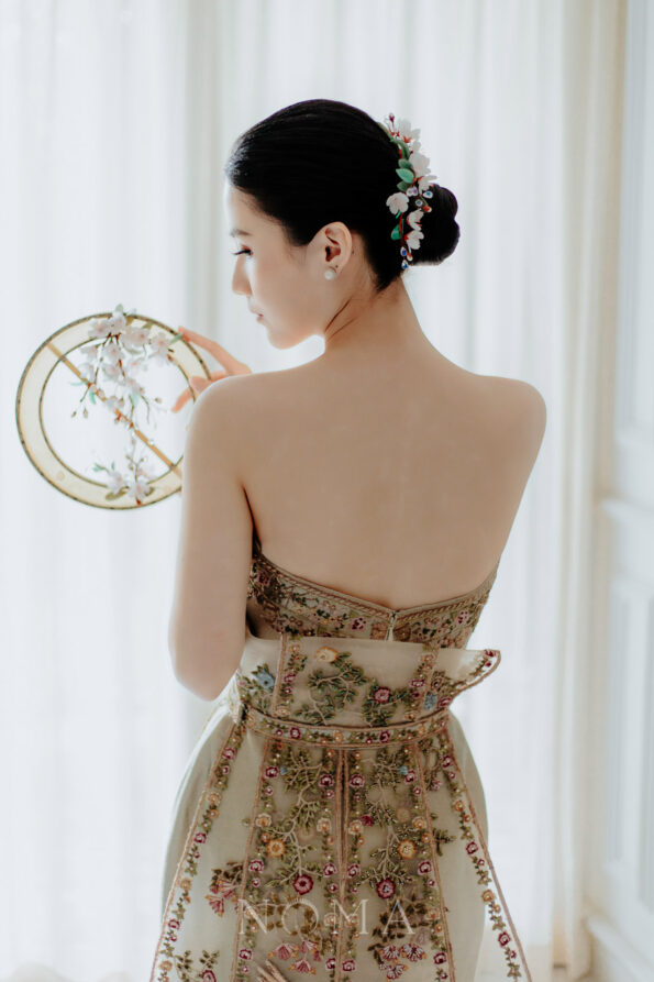 FLR-202100034-HS-Pastel-Bloom-Hairpin-Set-Gold-White-2-pcs-4